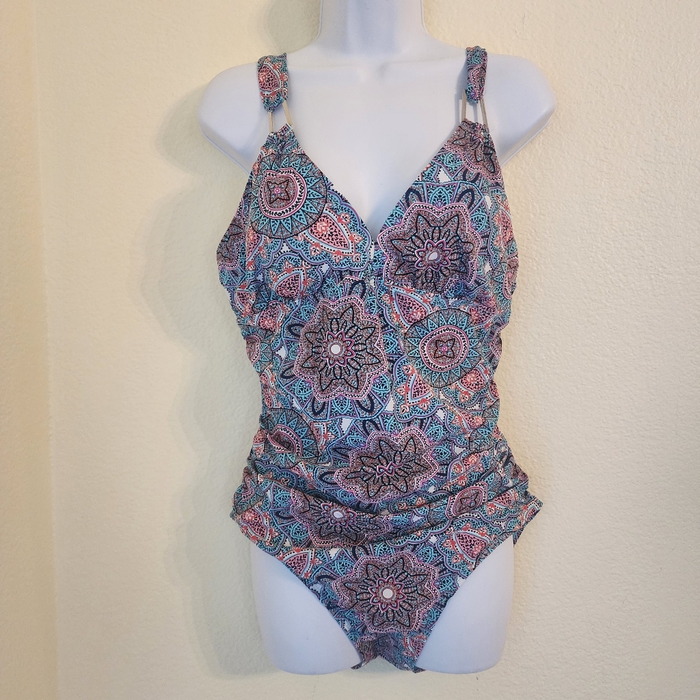 NWOT Assets by Sara Blakey Spanx Women’s Bathing Suit Size L
